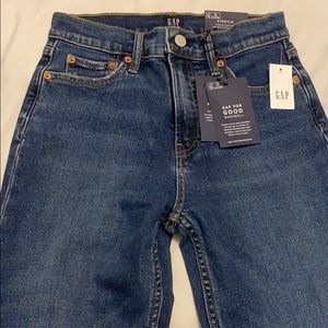 High Rise Cheeky Straight Jeans